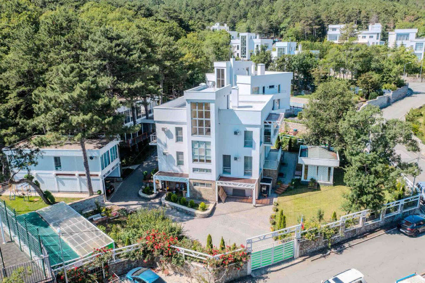 photo_5318923925444037823_y.jpg_processed