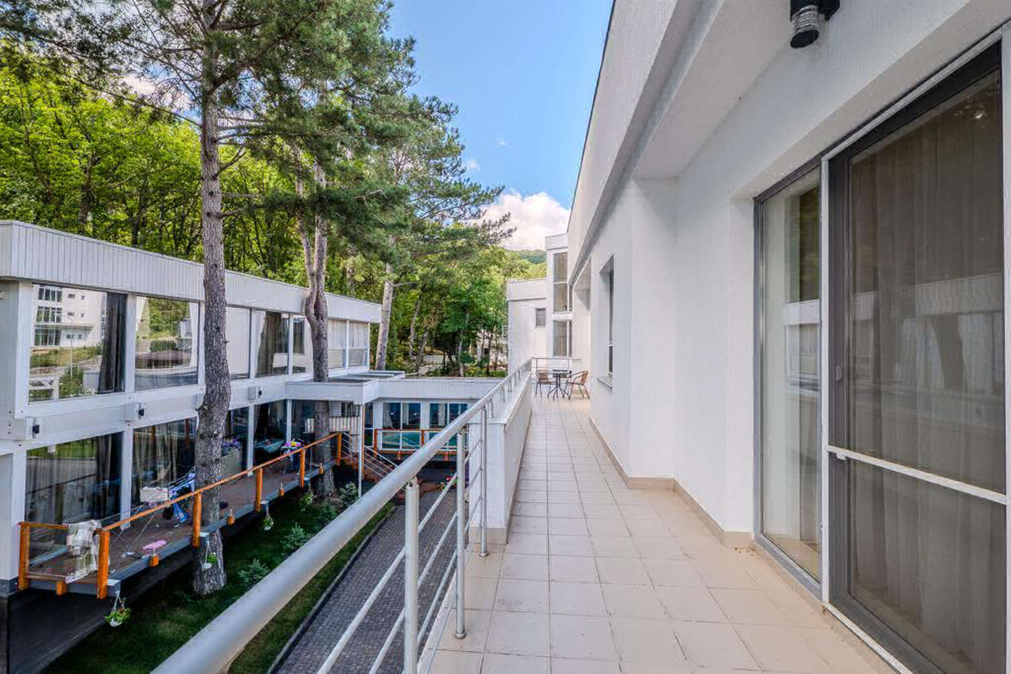 photo_5318923925444037834_y.jpg_processed