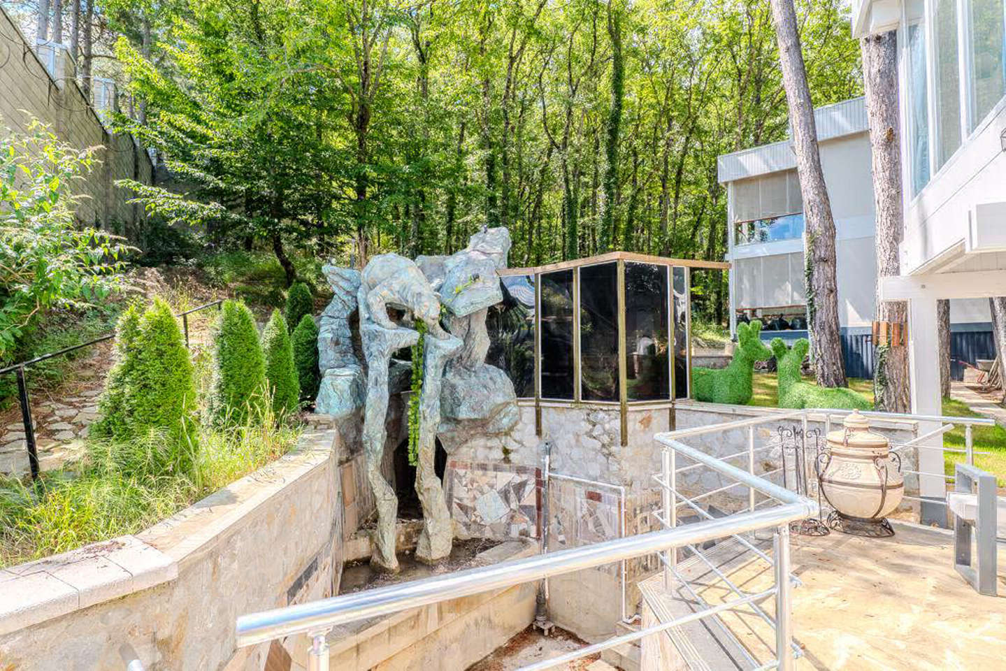 photo_5318923925444037837_y.jpg_processed