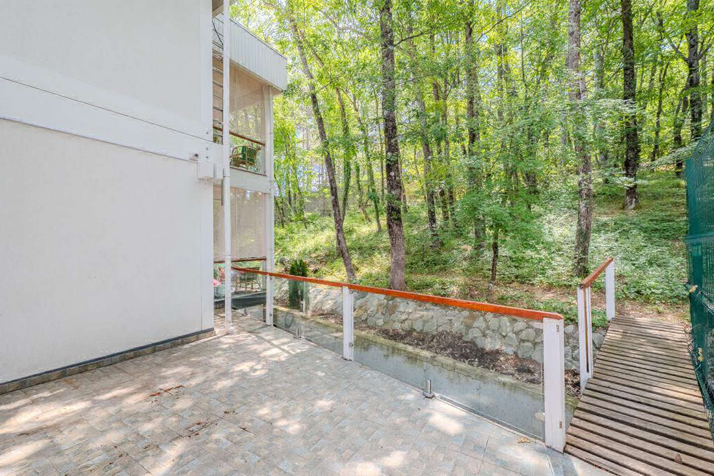 photo_5318923925444037843_y.jpg_processed