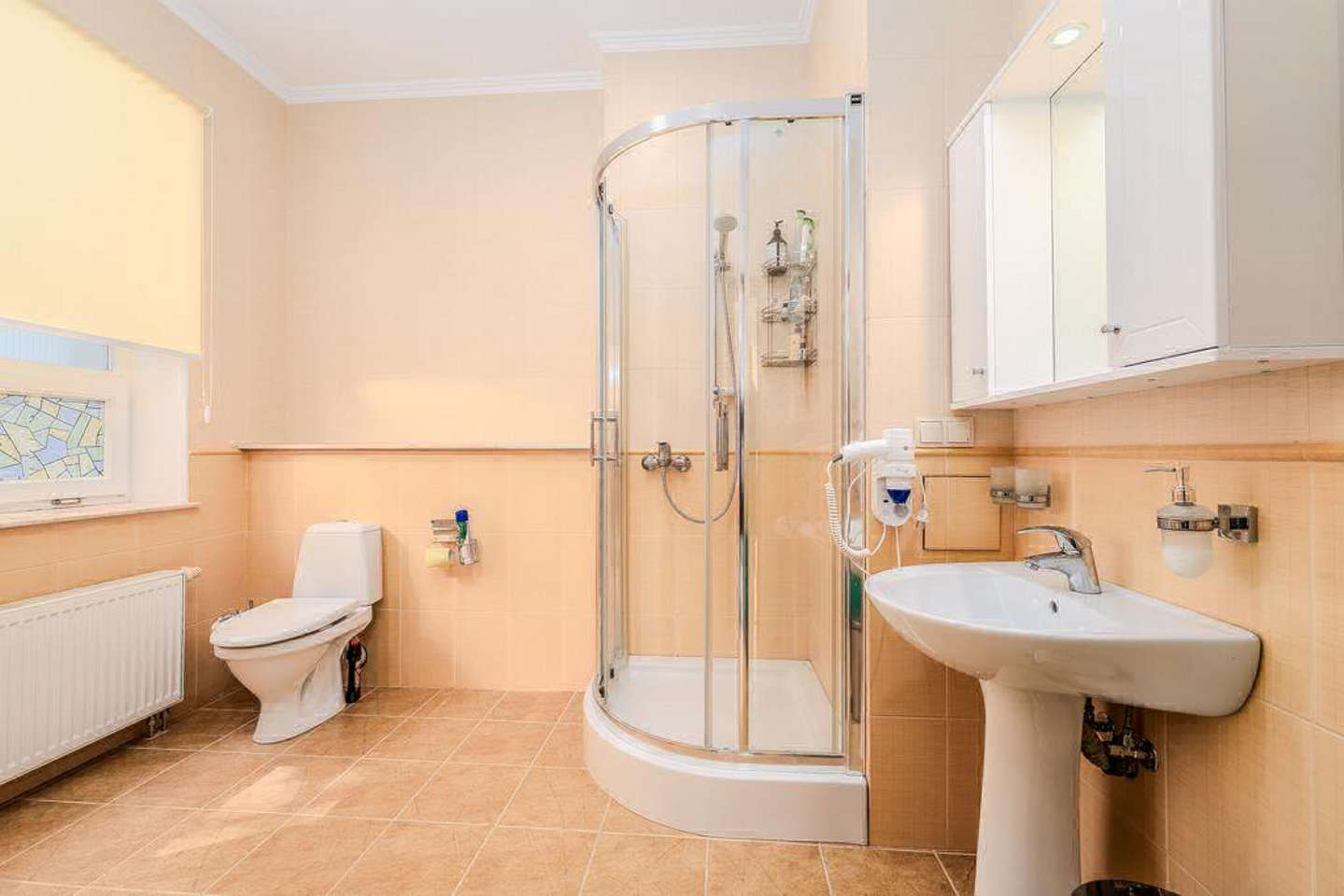 photo_5318923925444037854_y.jpg_processed